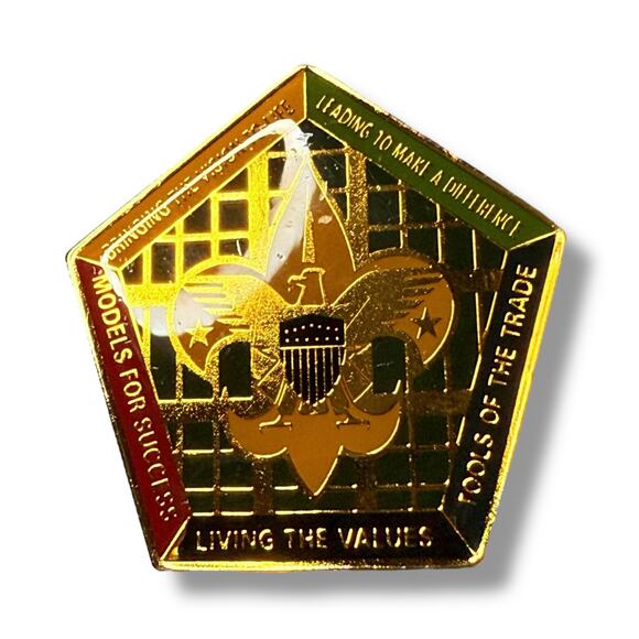 Boy Scouts of America Wood Badge Lapel Pin Gold Tone Enamel Values Pin - Picture 1 of 4